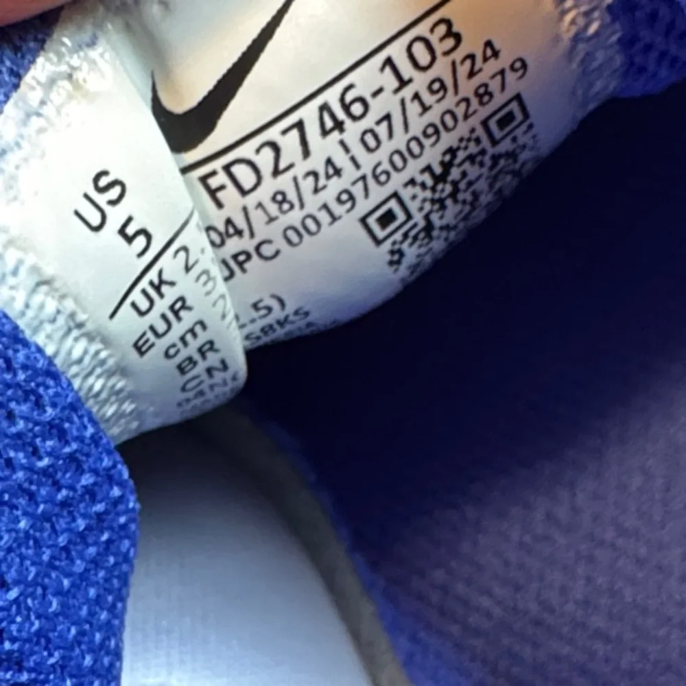 Nike Women’s Alpha Huarache Elite 4 Softball shoes - Picture 10 of 10